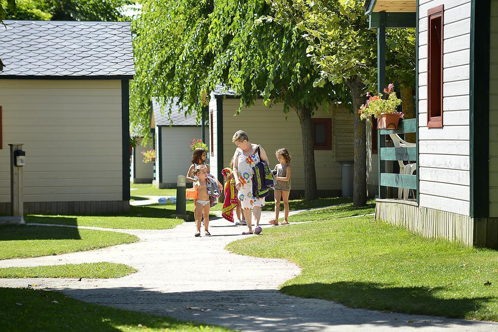 Bungalows Stel-Пучсерда Номер фото